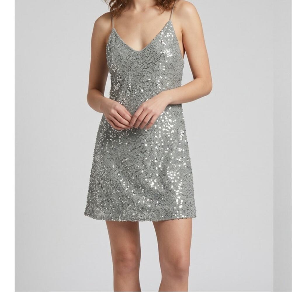 Lulu's Womens XS White Silver Sequin Cocktail Special Occasion Dress V Neck